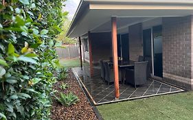 Home Away From Home - Modern Luxury In Central Bundaberg